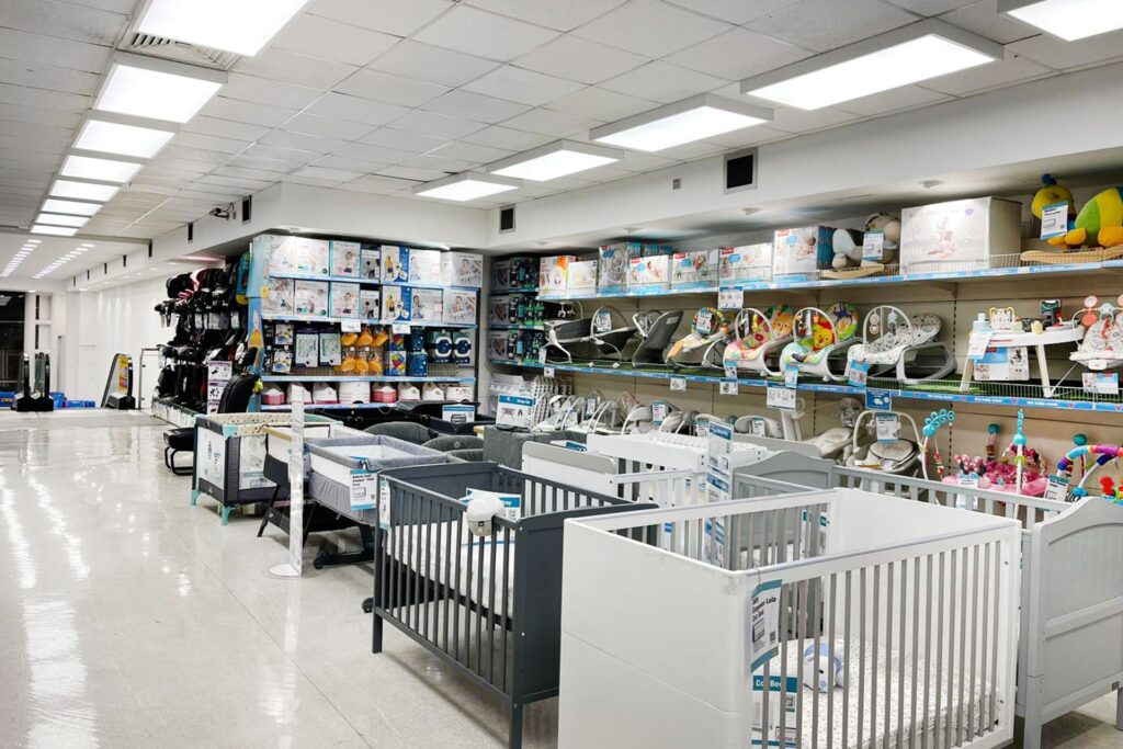 0003215_toy-superstore-revived-with-light